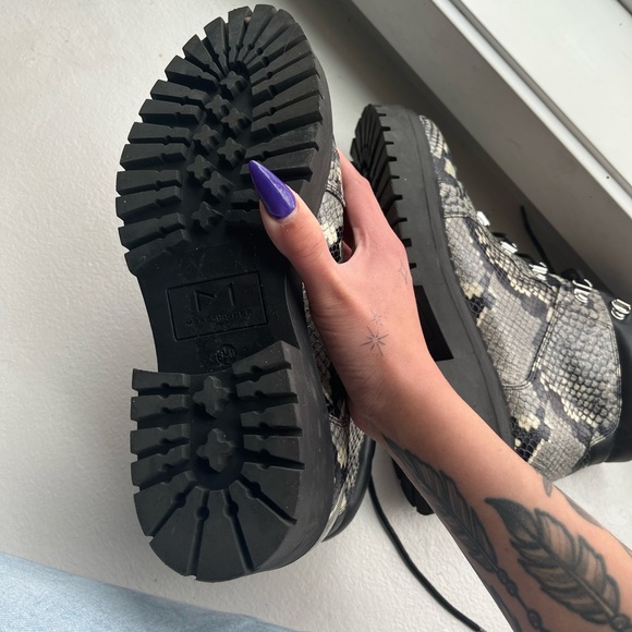 Marc fisher snakeskin patterned boots - Picture 4 of 4